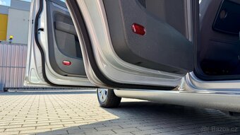 Volkswagen Touran //1.6TDi//77kW//STYLE//7MÍST//TOP// - 6