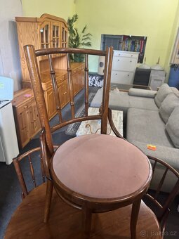 Hezký malý jídelní set - 4 židle + kulatý stůl - 6