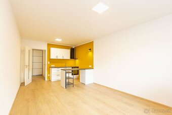 Pronájem nového bytu 1+kk v centru Pardubic - 6