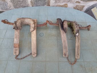 Starožitné volské chomouty - 2 kusy - 6