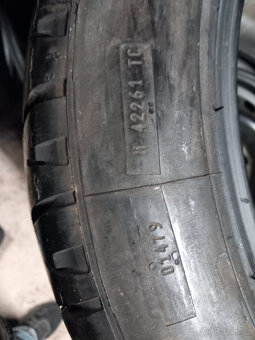 PNEUMATIKY NA FERRARI F40 335/35R17 A 235/45R17 - 6