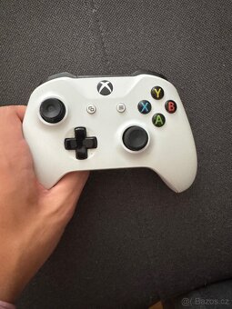 Prodám Xbox one s ( 500gb ) + 2 ovladače + několik her - 6