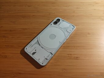 NOTHING phone (1) bílý, 8GB/256GB - 6