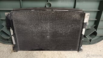 Volvo 850 2,5 TDI 103 kW chladič - 6