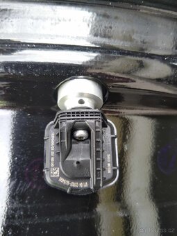 17" alu MG ZS + TPMS originál. - 6