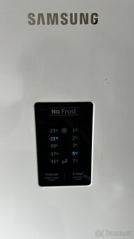 Lednice Samsung RB33J3215WW/EF - 6