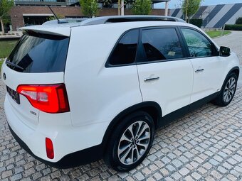 Kia Sorento 2.2D 4x4 AUT 7MÍST KAMERA VÝHŘEV TAŽNÉ SERVISKA - 6