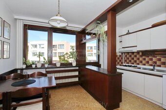 Prodej řadového rodinného domu 221 m2 + pozemek 229 m2, Prah - 6