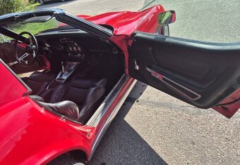 Chevrolet Corvette Sting Ray Coupe - 6