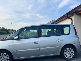 Prodám Renault Espace IV. Vůz s naftovým motorem 2.0DCi o vý - 6