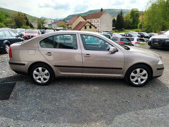 Škoda OCTAVIA 1.6i 85kW, r.v. 7/2007, najeto 155.441km - 6