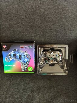 Prodám herní konzoli Xbox Series S s 500GB diskem a přísluše - 6