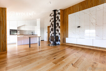 Prodej rodinného domu 181,9 m², pozemek 593 m², ulice K Plov - 6