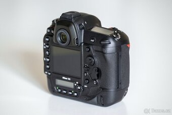 NIKON D5 - 6