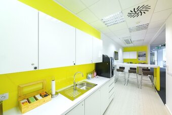 Coworkingový prostor v Regus River Garden - 6