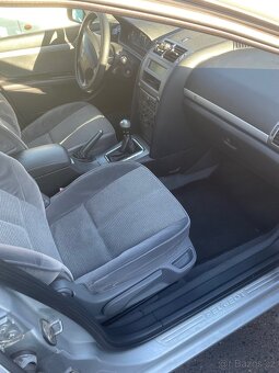Peugeot 407 - 6