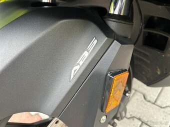 Honda Forza 300 malý nájezd,super stav - 6