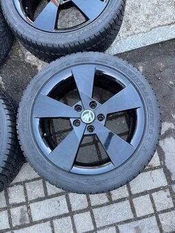 ORIGINÁL Alu Škoda Denom R17, 5x112 - TOP STAV - 6