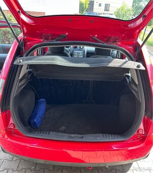 Ford Fiesta 1.3 benzín rv. 2004 - 6