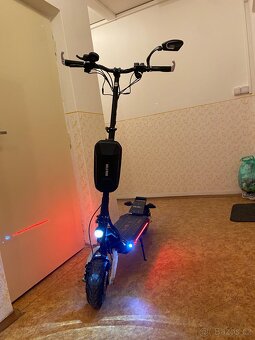 Elektrokoloběžka Blade 10 - 6