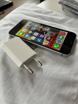 iPhone SE (2016) - 6