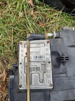 VW TOUAREG  2002 - 2007 - prodám světla, xenony - 6