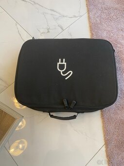 nová nabíječka elektromobilu Porsche Mobile Charger Connect - 6