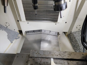 CNC frézka Fanuc Robodrill D21MiB5-ADV, 2018 - 6