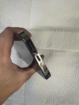 Prodám IPhone 13 Pro - 6