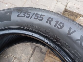 235/55/19 letní pneu continental - 6