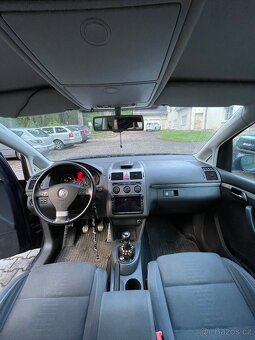 Volkswagen Touran - 6