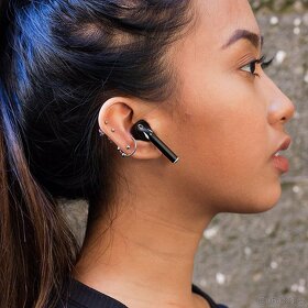 Airpods 2.gen (2019) ve SKVELEM STAVU NOVE - SLEVA - 6