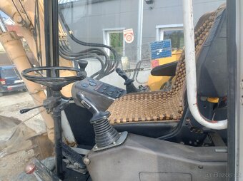Liebherr 310 - 6