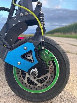 Elektrická koloběžka EcoWheel Predátor 200 – 8 000 W, - 6