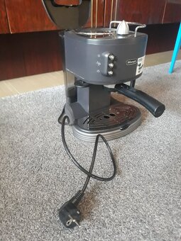 KÁVOVAR  ZN.  DELONGI  220  V.  (  1100  WATT  ) - 6