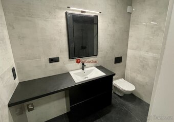 K pronájmu moderní byt 2+kk s balkonem, 32 m², Hořice, ul. S - 6