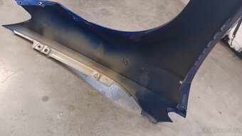 Prodám přední L blatník na golf 7 facelift - 6