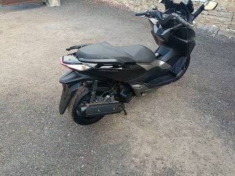 Honda Forza 125i rv. 2018 CZ doklady v ceně černá 2 - 6