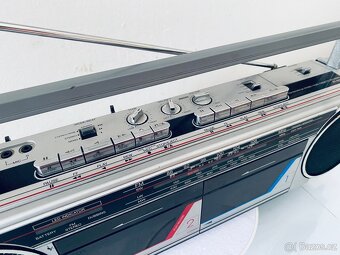 Radiomagnetofon Toshiba RT-8035, rok 1986 - 6