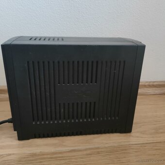 Záložní zdroj APC Back-UPS 700VA - 6