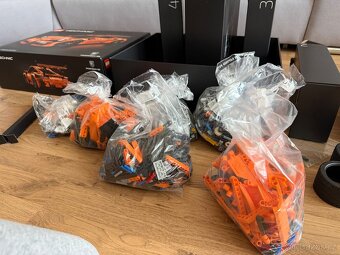 LEGO TECHNIC 42056 Porsche 911 GT3 RS - Z VÝSTAVKY - 6