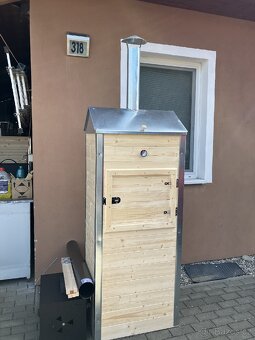 Dřevěná udírna - 6