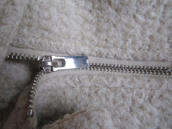 Kabát zn. HM, vel. M/38, kvalitní, 50% vlny - 6