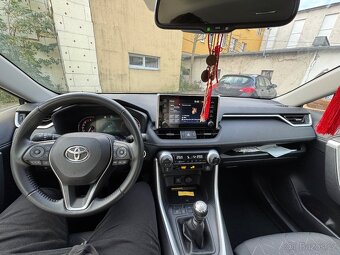 Toyota Rav4, 2.0 129 kW, 05/2022  27 700 km - 6
