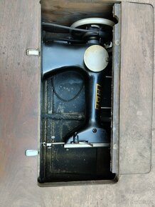 Šicí stroj LADA - 6