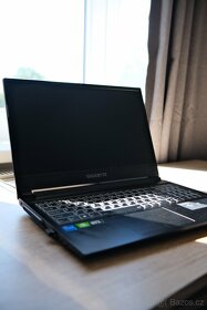 Počítač (laptop) Gigabyte G5 MD - 6