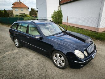 Mercedes Benz E320 - 6