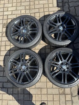 ORIGINÁL Alu Škoda THEMISTO R18, 5x112 - LETNÍ PNEU - 6