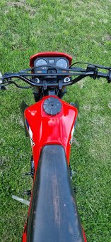 Kawasaki klr600 - 6