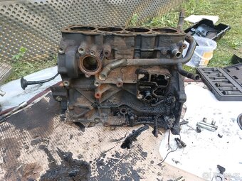 Motor bkd 2.0 103kw díly - 6